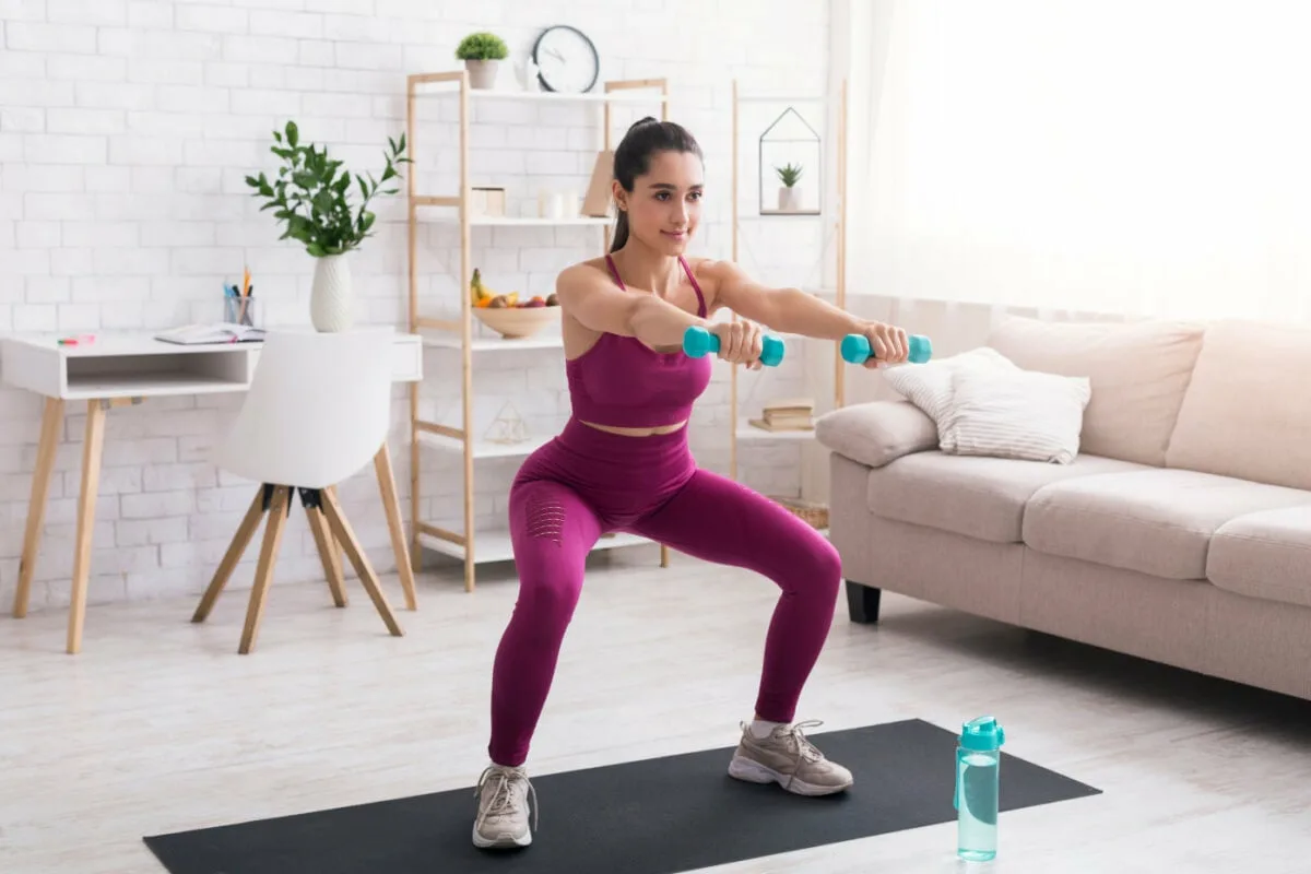 Kahdeksan helppoa harjoitusta kevyeen voimaharjoitteluun ilman välineitä