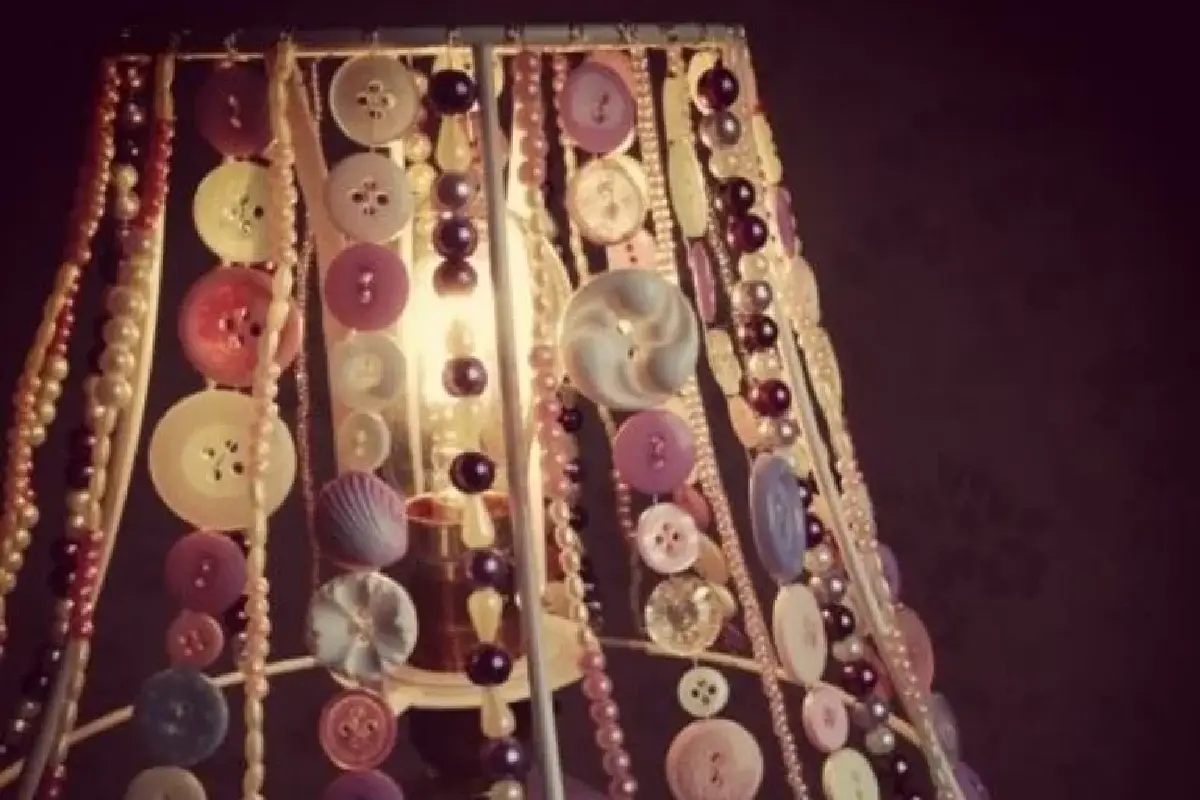 Vanhoista napeista uutta ilmettä: Luova DIY-projekti, joka antaa uuden elämän tavaroille, jotka olisit heittänyt pois