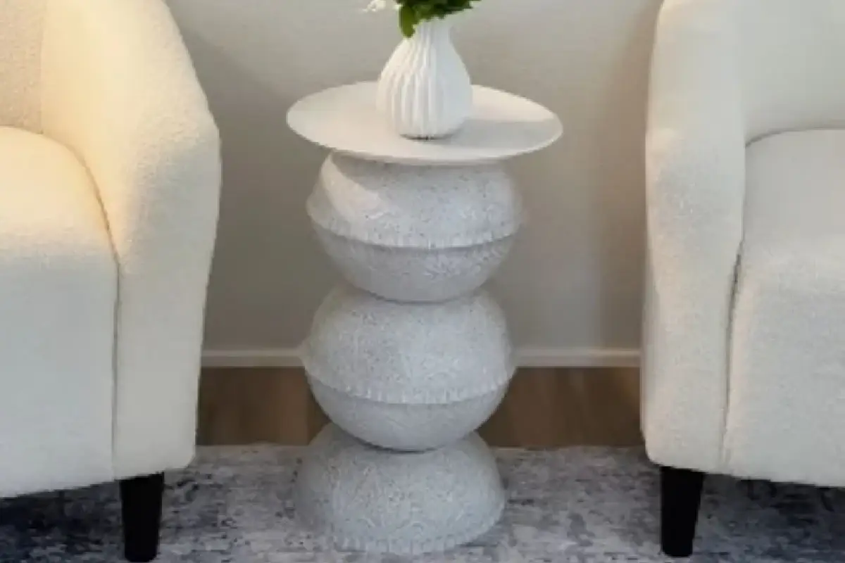 Näin muutat vanhat kulhot upeaksi ja tyylikkääksi pöydäksi