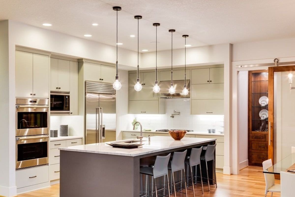 Tee keittiöstäsi kodikas ja tyylikäs – yksinkertaisia vinkkejä tunnelman luomiseen