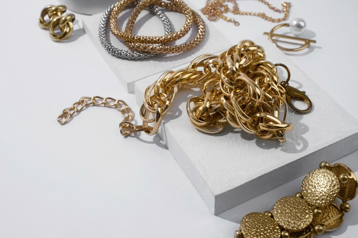 Kultaa voi tehdä laboratoriossa – mutta se ei ole niin helppoa kuin luulet!