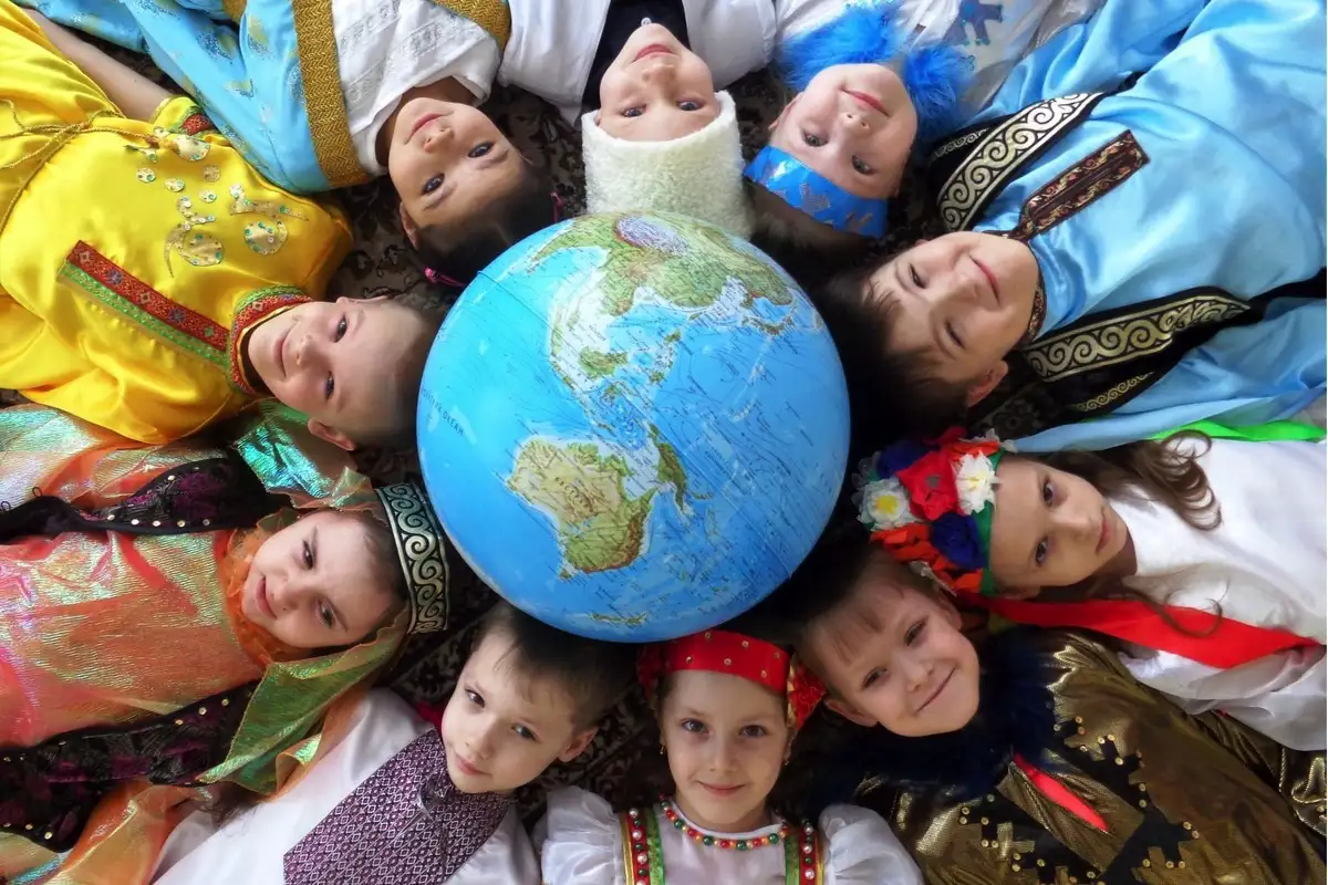 Kuinka kulttuuri muovaa maailman näkemistä