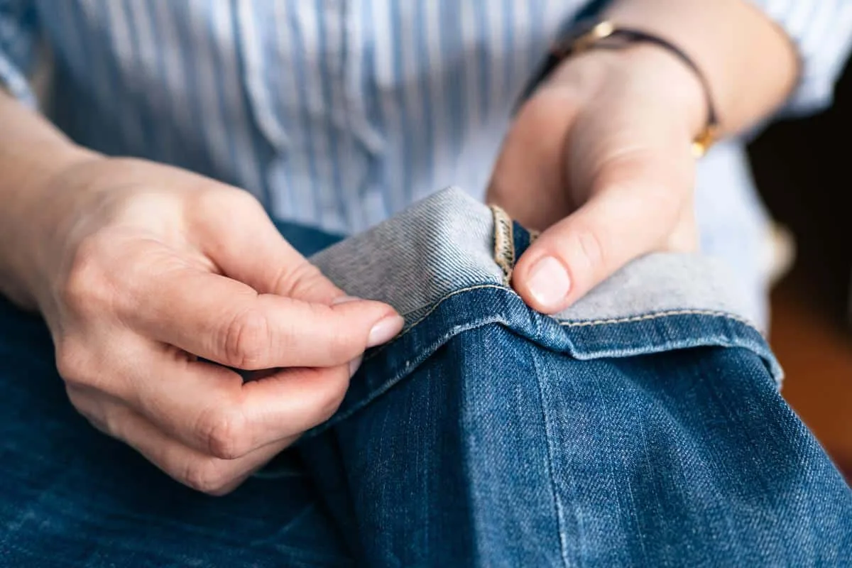 Selvedge-farkut: Aito denimin paluu, joka määrittelee muodin keväällä 2025