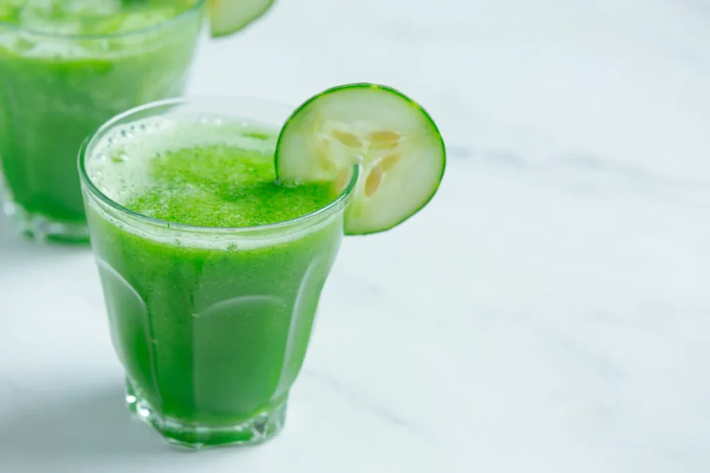 Kurkkumehun hyödyt: Näin se parantaa hyvinvointiasi asiantuntijoiden mukaan