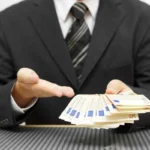 Mitä tehdä, jos lainanlyhennykset ylittävät palkkasi: Neljä askelta taloudelliseen helpotukseen