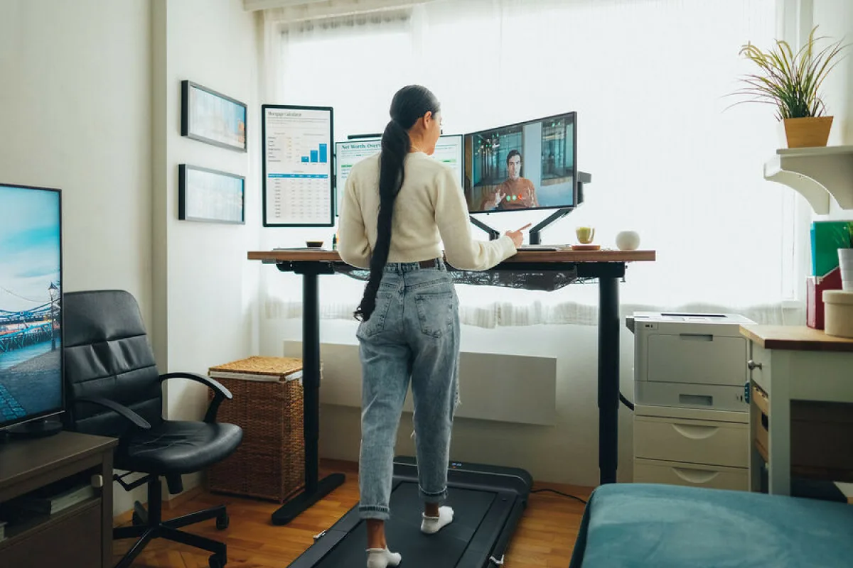 Liiku ilman painoja: 3 avainta pysyä aktiivisena ja polttaa rasvaa ilman kuntosalia