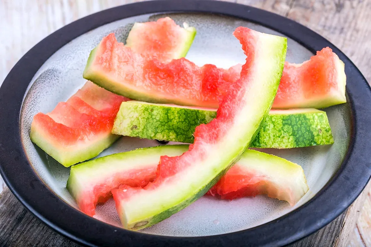 Hyödynnä vesimelonin kuoret ja lievitä ihoärsytyksiä
