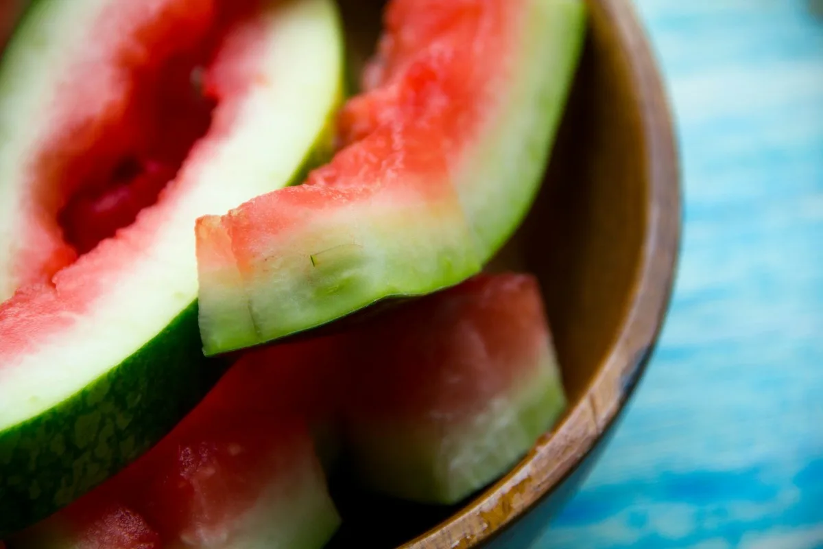 Hyödynnä vesimelonin kuoret ja lievitä ihoärsytyksiä
