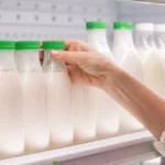 Näin säilytät maidon oikein jääkaapissa – vältä yleinen virhe!