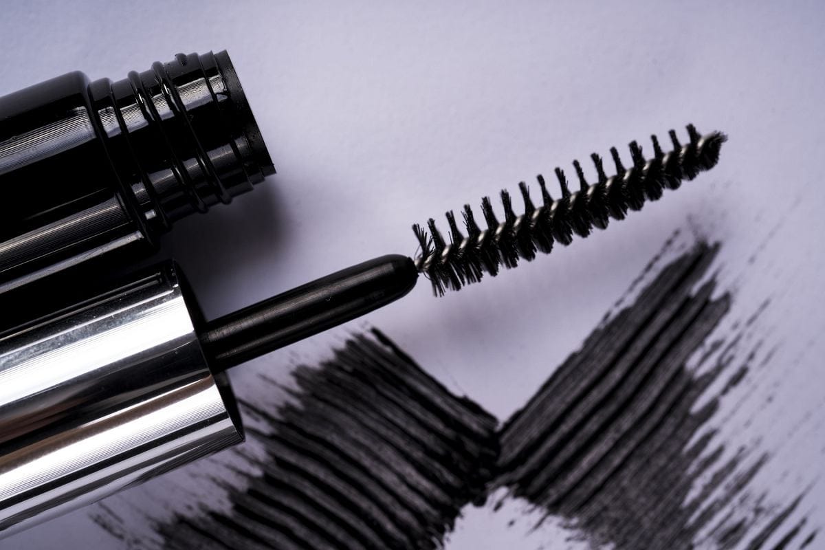 Ei rajaustussia? Kokeile tätä meikkikikkaa täydelliseen rajaukseen