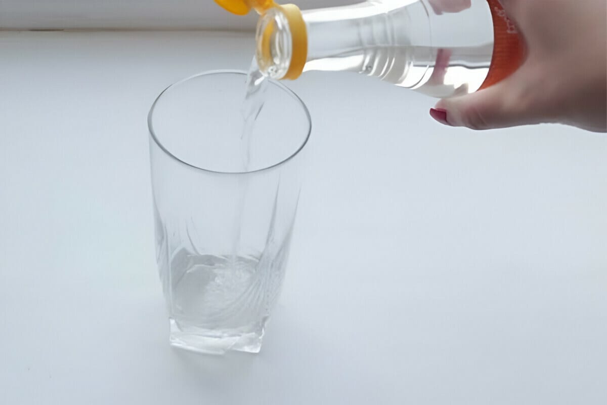 Puhdista lenkkarisi etikalla – yksinkertainen kikka raikastaa kenkäsi!