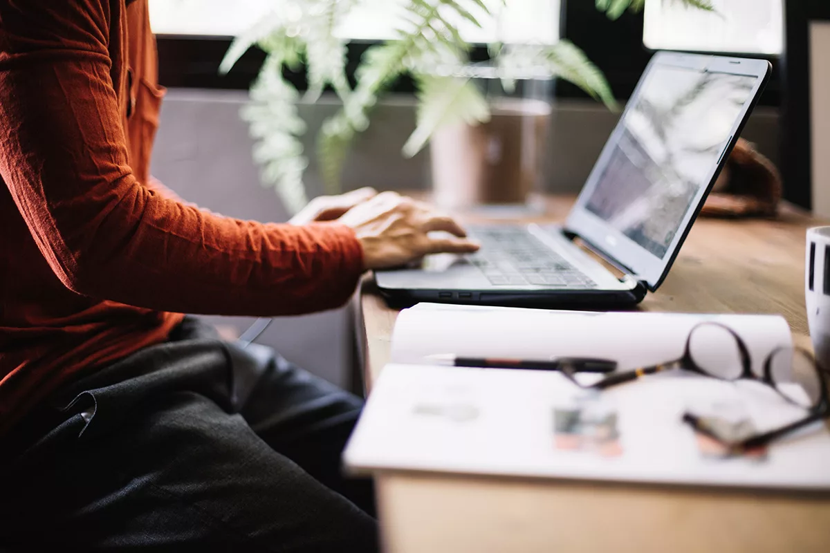 Kuinka poistaa ohjelma kokonaan Windows- ja macOS-tietokoneelta