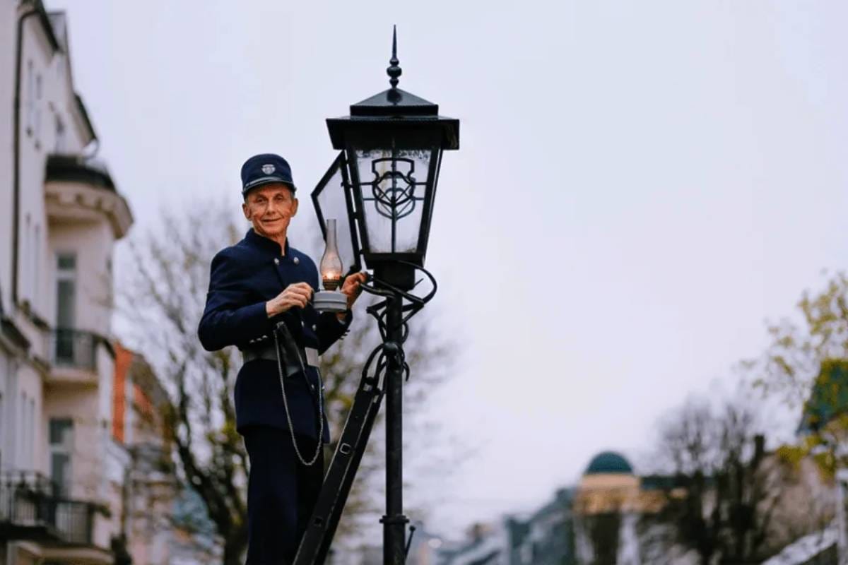 Oudot ammatit menneiltä vuosisadoilta