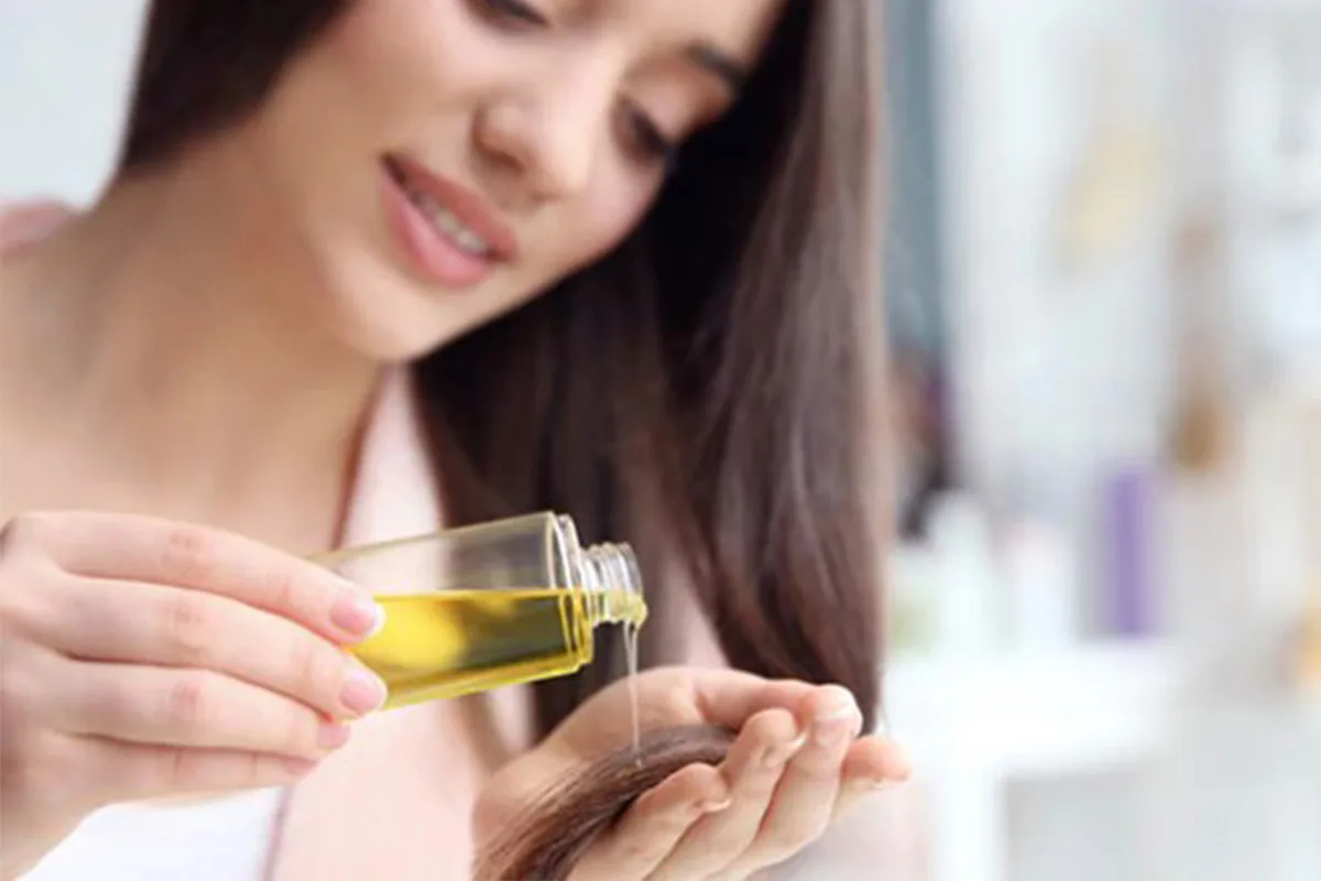 Paras öljy hiuksille: Ei auringonkukka- eikä oliiviöljy, vaan tämä!
