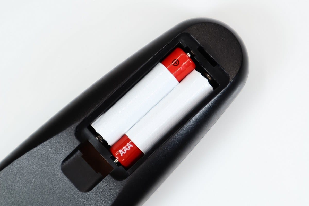 Miksi palovaroittimen kaukosäätimen paristot on vaihdettava ajoissa – Pieni teko voi pelastaa hengen!