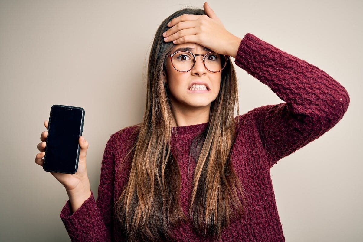 Puhelimen laittaminen pakastimeen: miksi suomalaiset tekevät näin ja miten se toimii?