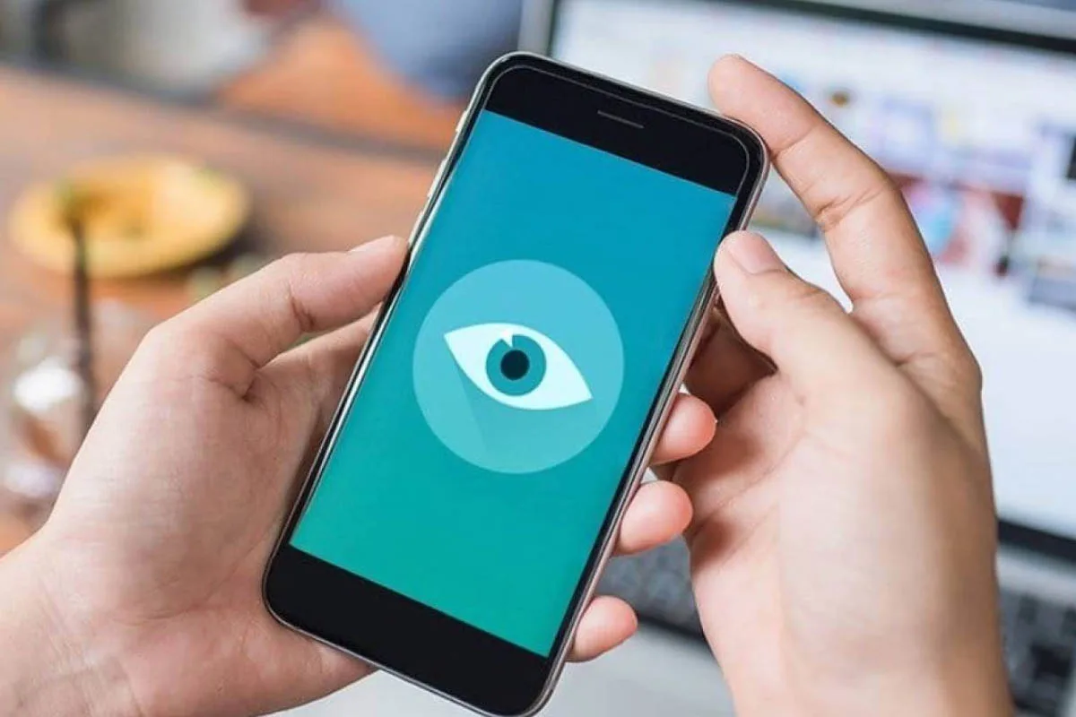 Näin tarkistat, seuraako joku puhelintasi: Yksinkertaiset keinot turvallisuuteen