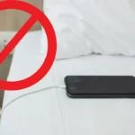 Puhelin sängyllä – miksi sitä ei pidä tehdä!