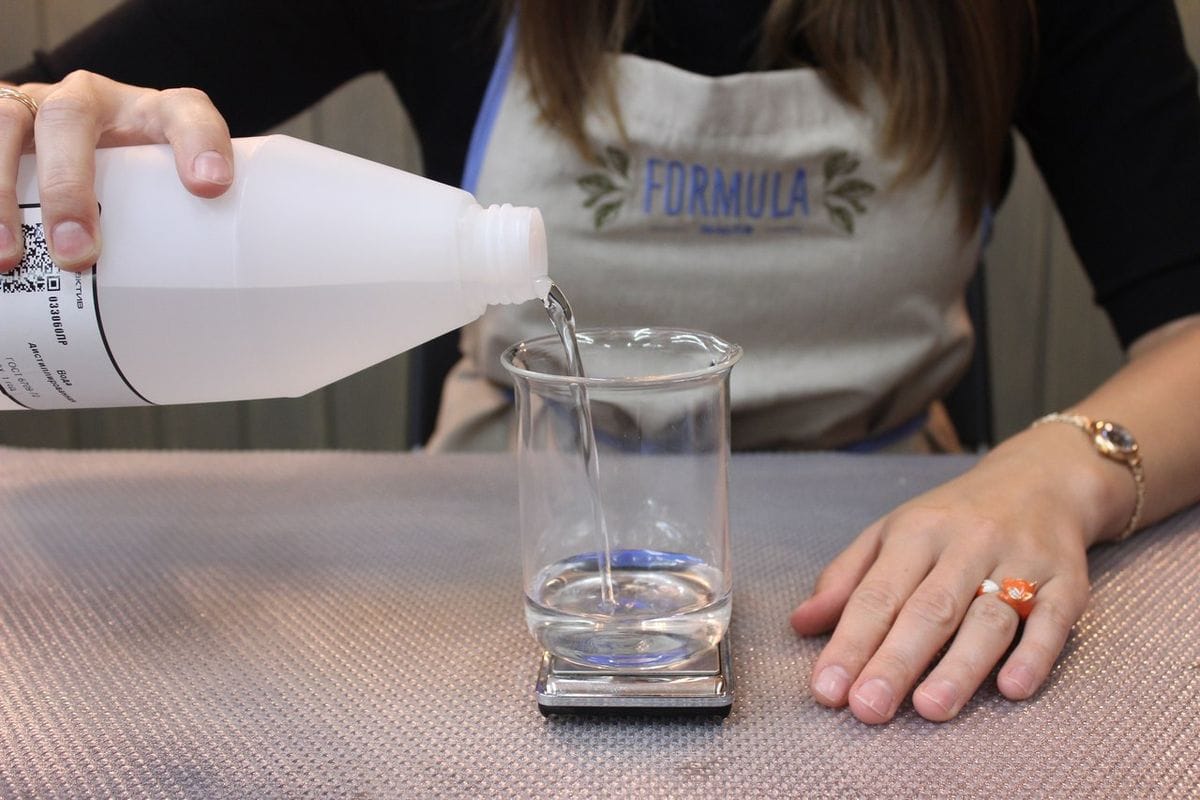 Helppo tapa pitää lasi- ja muovipullosi kiiltävän puhtaina ja bakteerivapaina