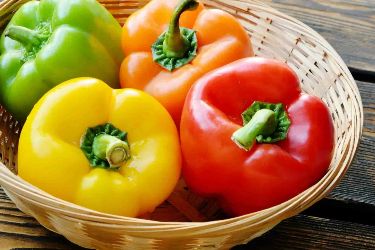 Näitä vihanneksia ei kannata kypsentää: Syö ne raakana ja hyödyt enemmän!