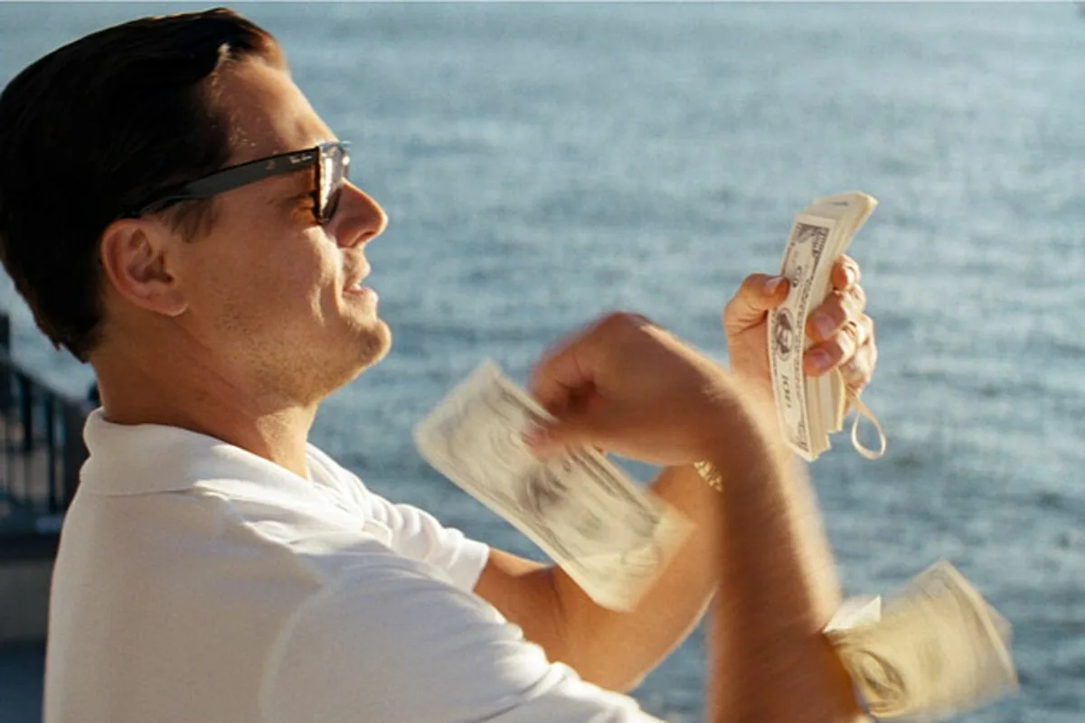 Voiko rahalla ostaa onnea? Miksi rikkaat itkevät ja onko tyytyväisyys mahdollista ilman rahaa?