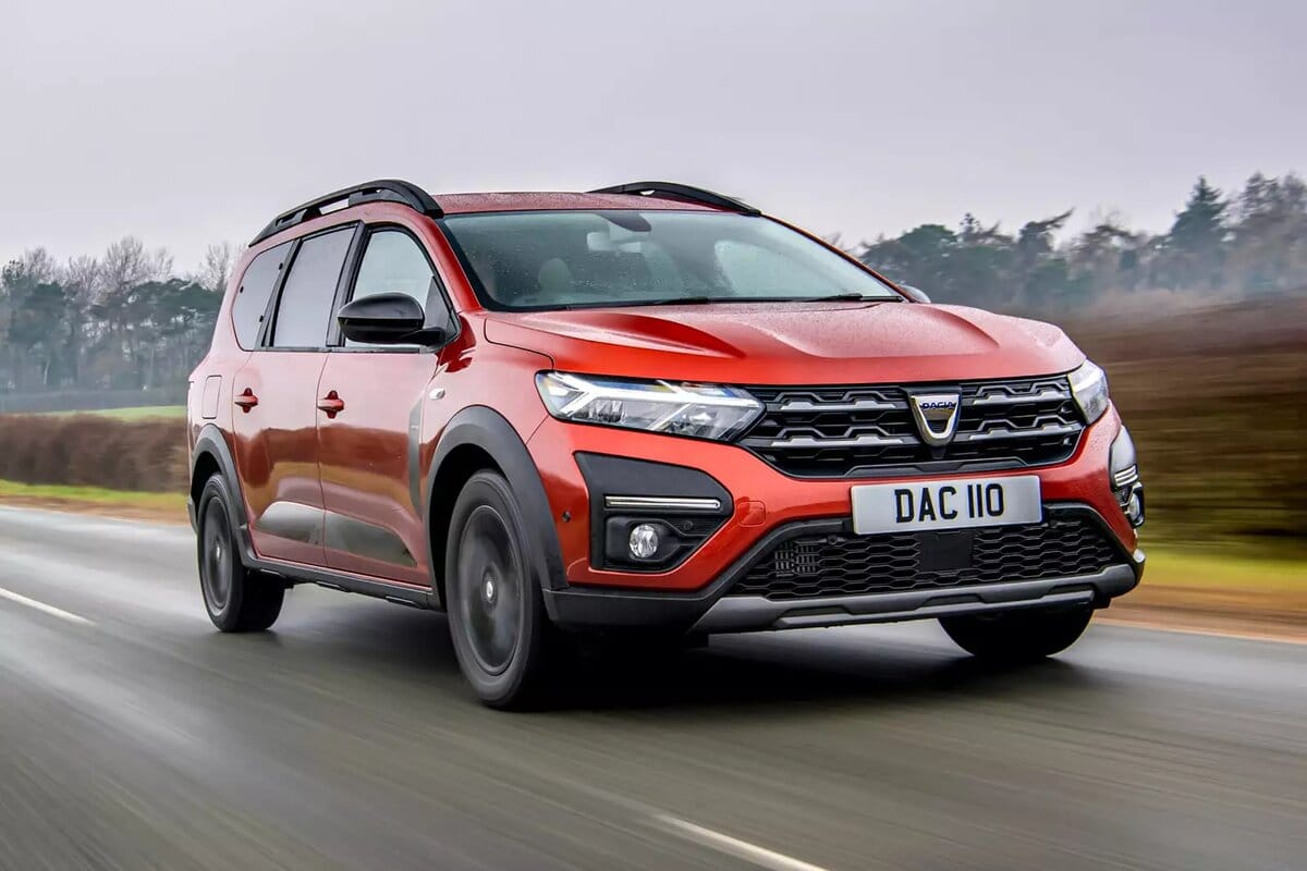 Parhaat seitsemänpaikkaiset autot suurelle perheelle vuonna 2025