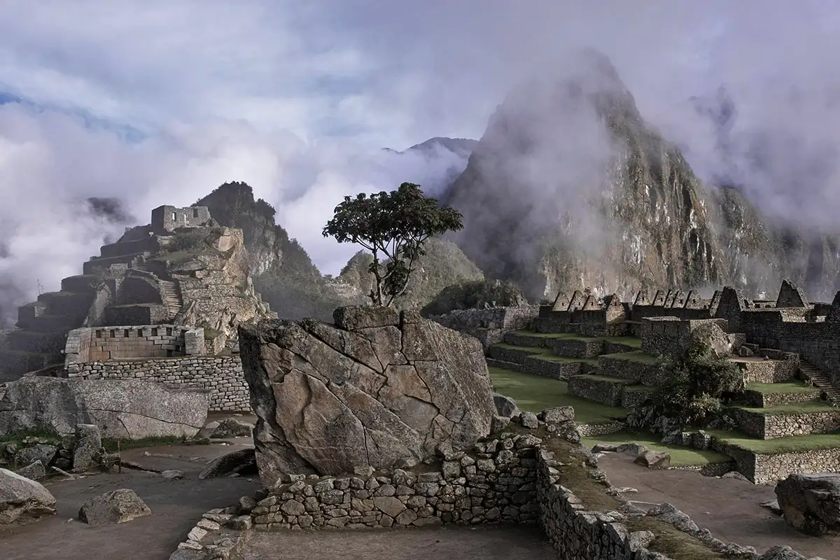 Miksi sivilisaatiot katoavat jäljettömiin