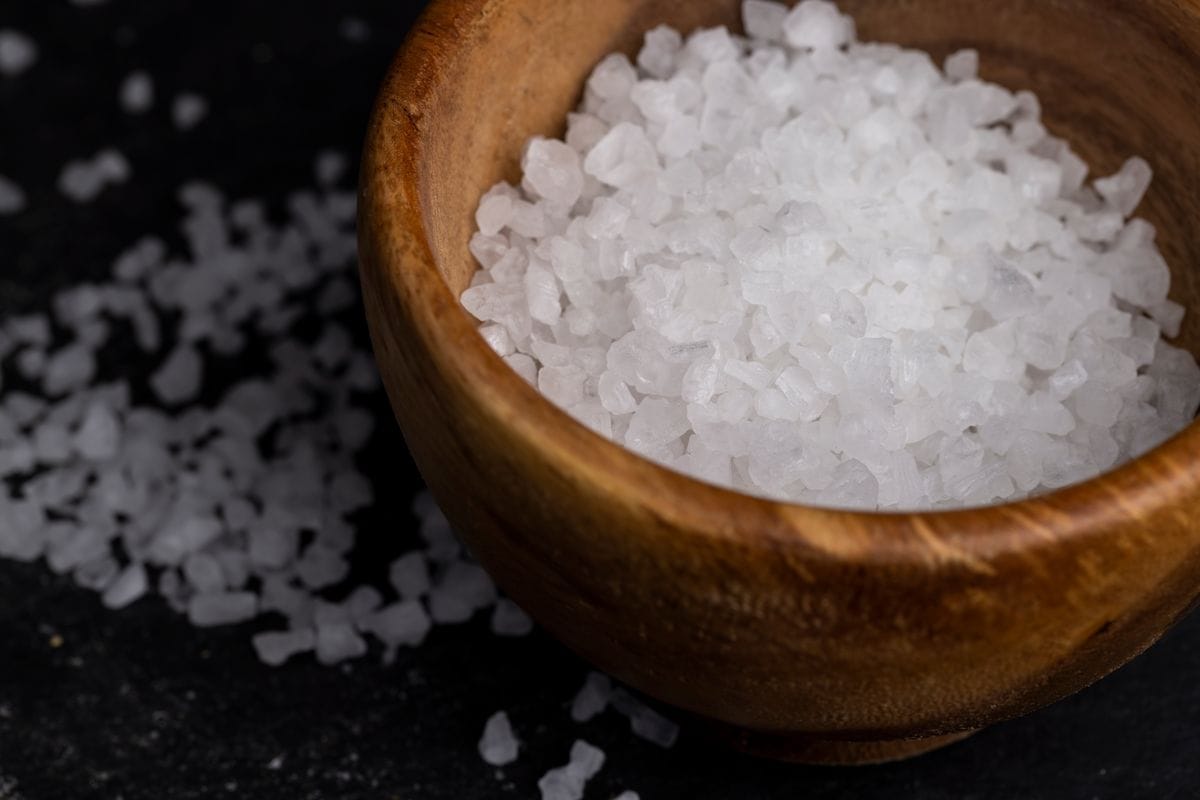 Kuinka käyttää suolaa rahan ja vaurauden houkuttelemiseen elokuun viimeisellä viikolla