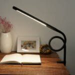 Valaise fiksusti: Näin työpöydän lamppu parantaa silmien terveyttä