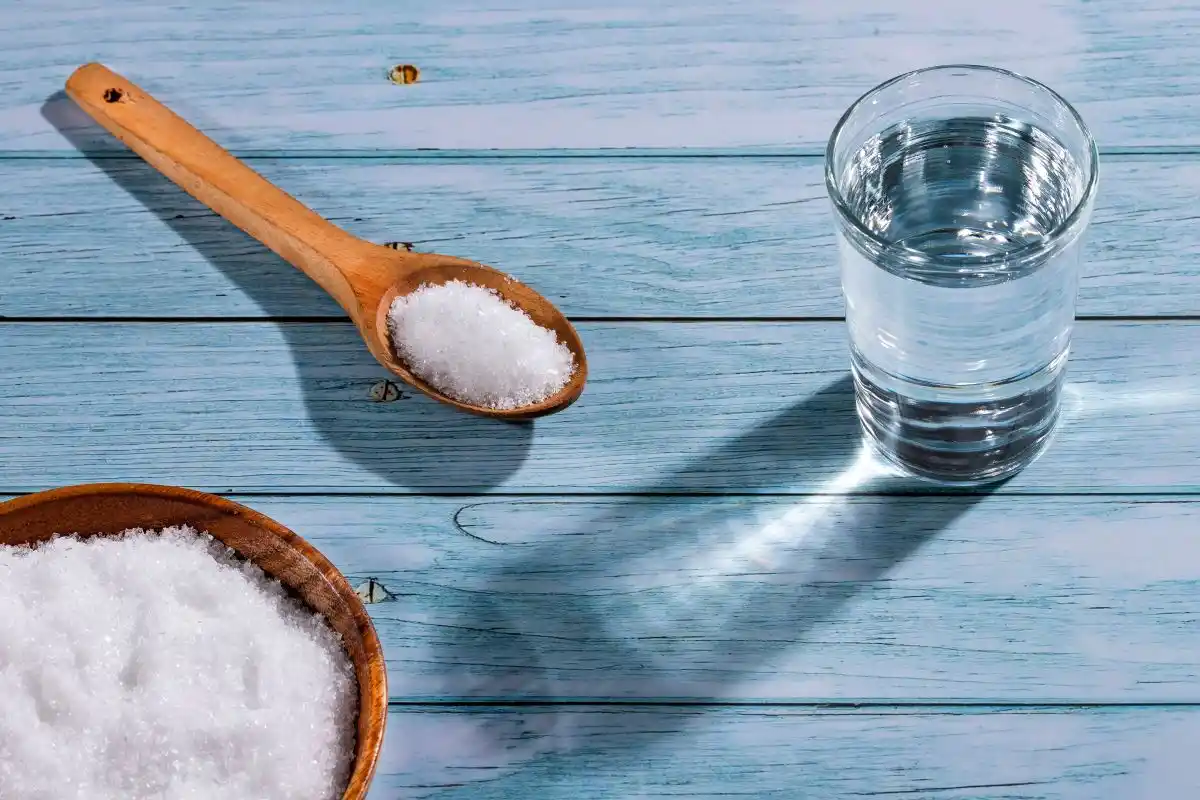 Veden ja suolan rituaali – aloita elokuu puhtaalla energialla!