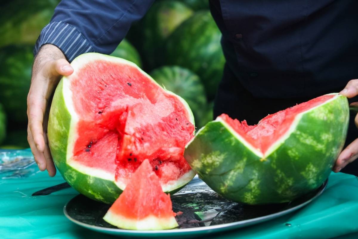 Kuinka säilyttää vesimeloni oikein: Vinkit pitävät sen tuoreena pitkään