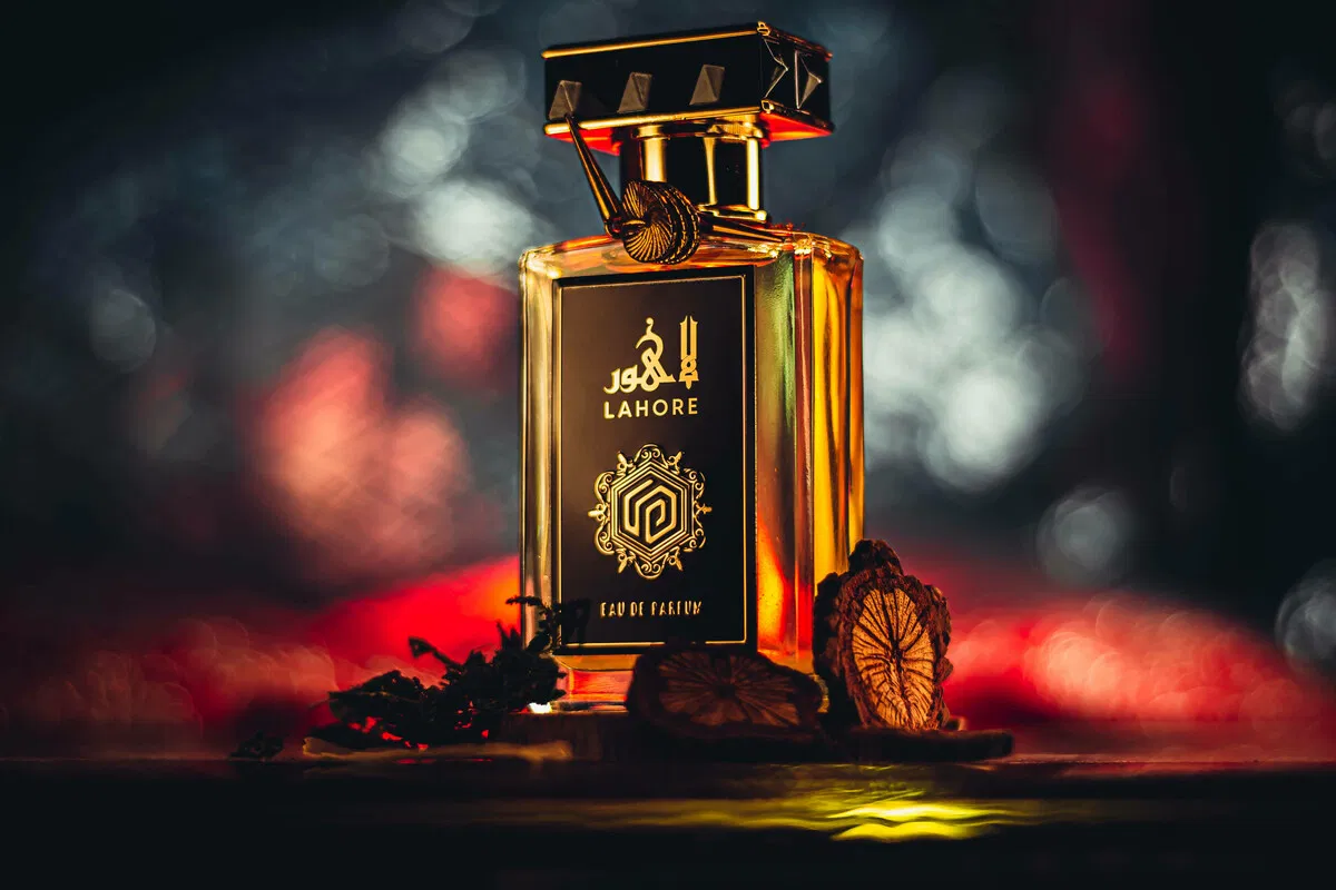 Arabialaiset hajuvedet: Kolme trendikästä tuoksua ja vinkit aitouden varmistamiseen