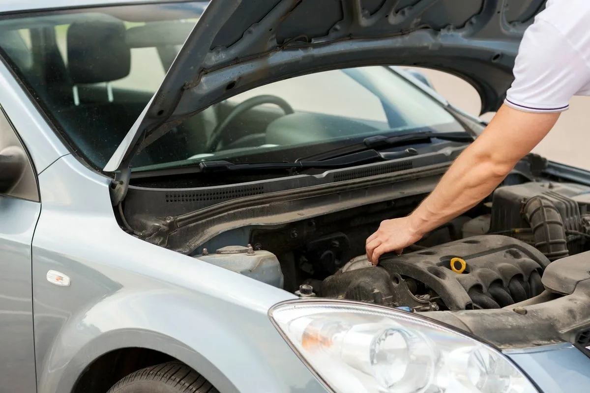 Mikä menee pieleen, kun auto ei käynnisty? Tunnista nämä oireet ja vältä turhat yritykset