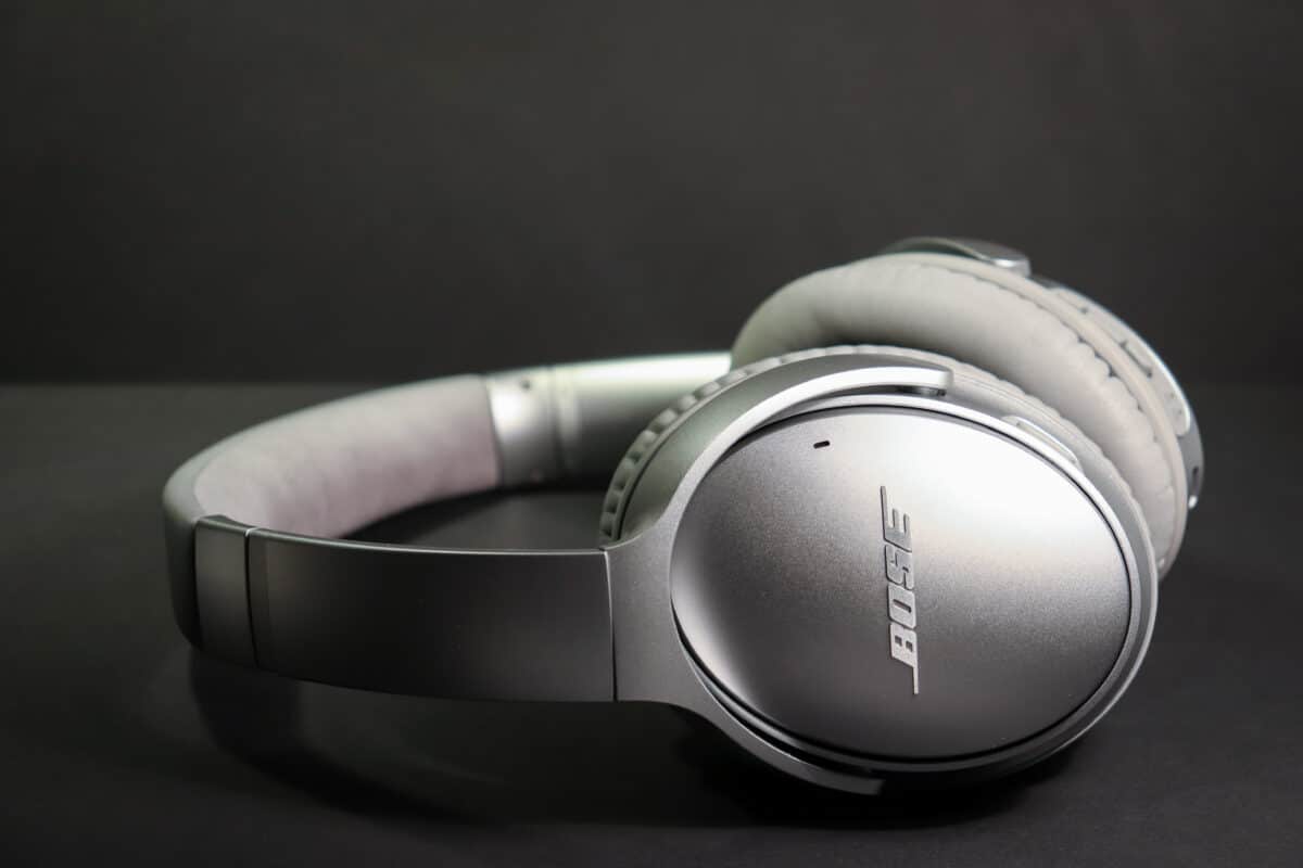 Bose QuietComfort Ultra 2 – mullista kuuntelukokemuksesi huippuluokan äänellä!