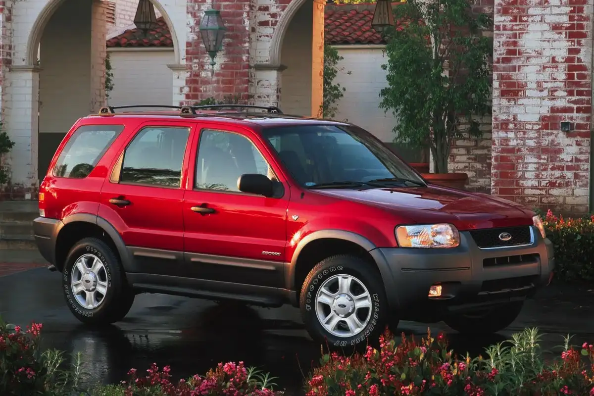 Nämä crossoverit voivat viedä rahasi: Vältä näitä 5 autoa, jotka ovat kalliita ylläpitää!