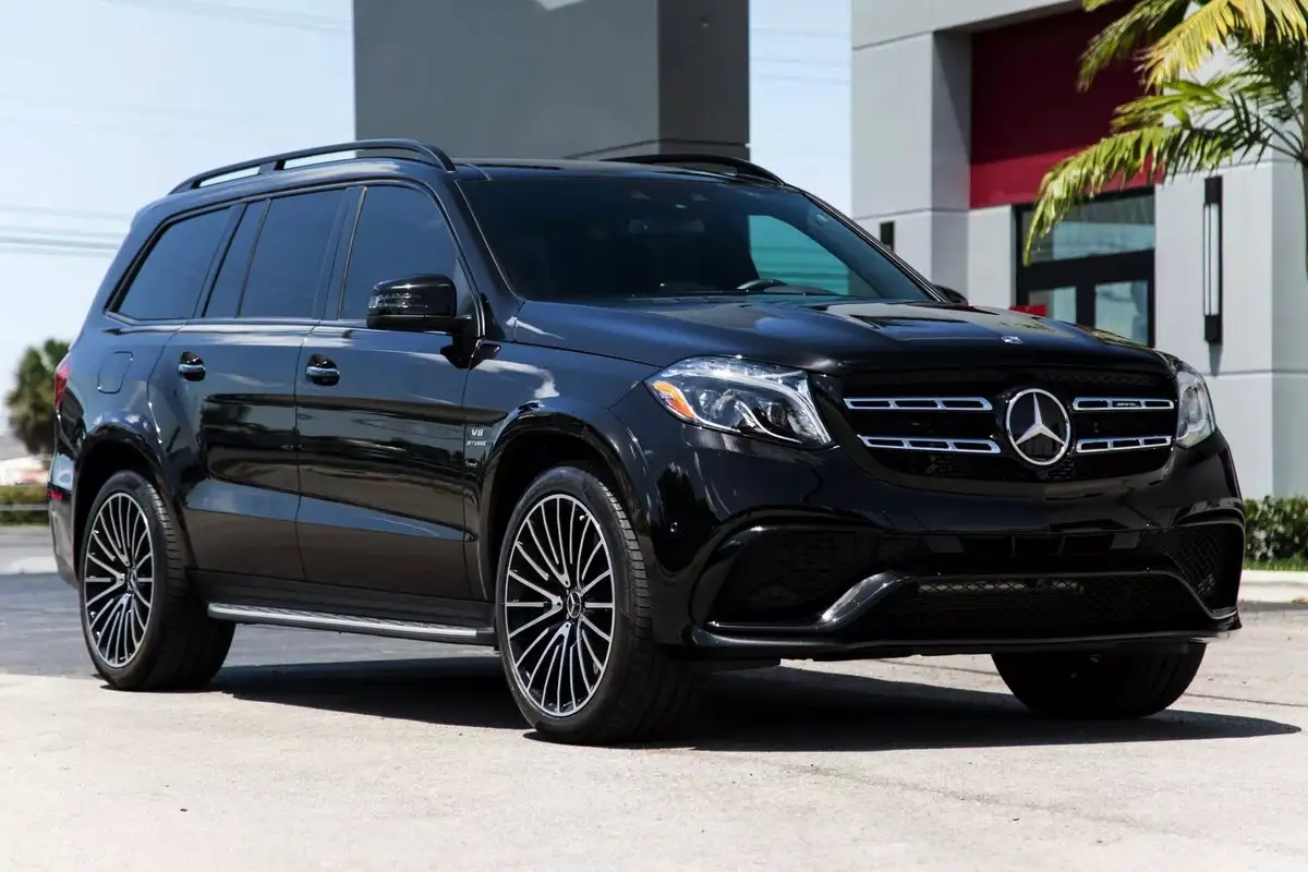 Ne voivat tyhjentää lompakkosi: Asiantuntijat listasivat 5 epäluotettavaa kallista perheautoa!