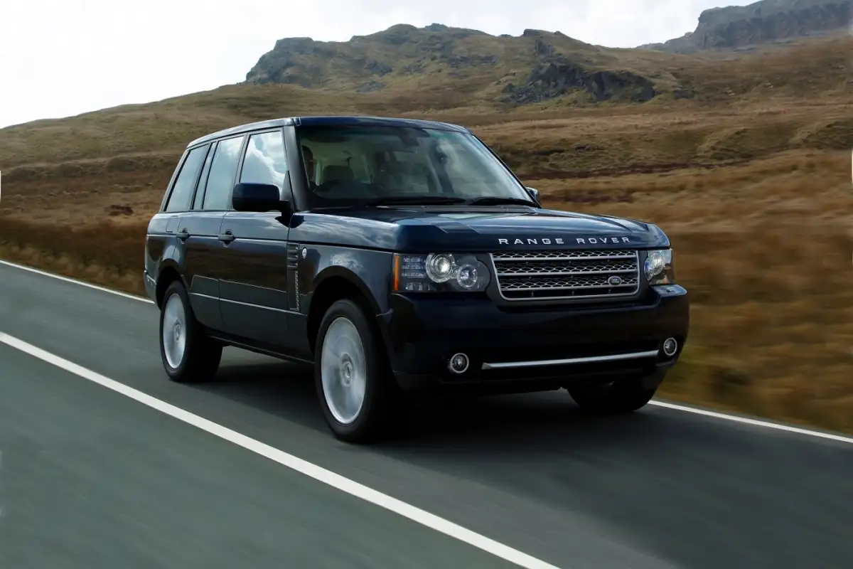 Ne voivat tyhjentää lompakkosi: Asiantuntijat listasivat 5 epäluotettavaa kallista perheautoa!