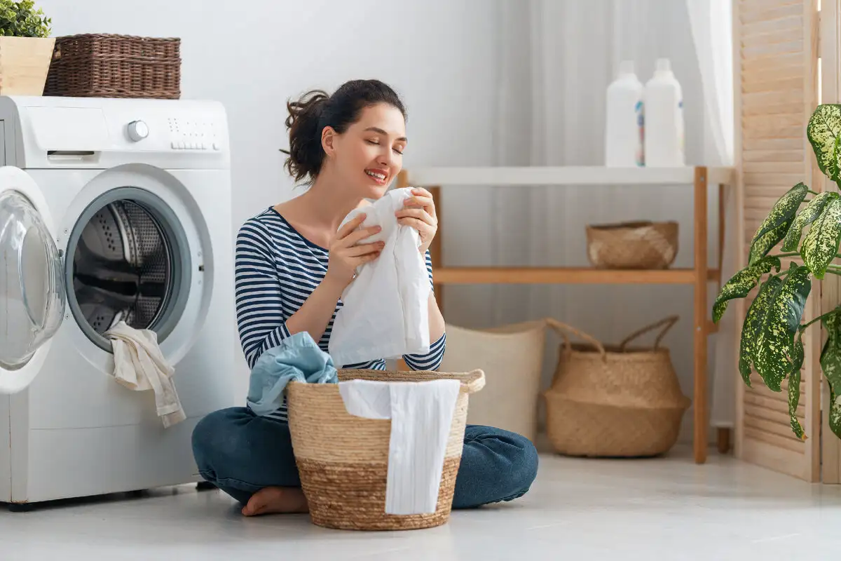 Suomalainen pyykinpesukikka: etikkahuuhdonta kiiltoa ja pehmeyttä ilman huuhteluainetta