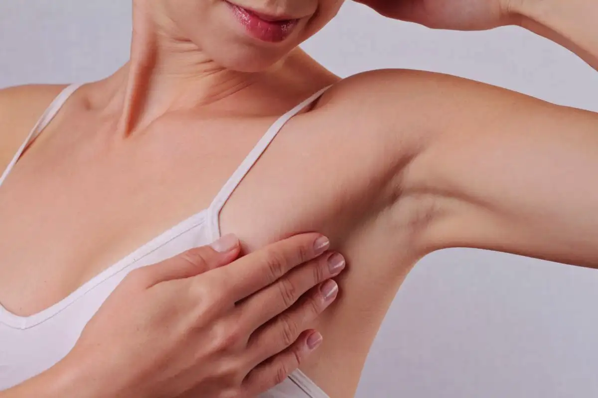 Näin poistat kainaloiden hajun minuuteissa – luonnollisesti ja edullisesti!