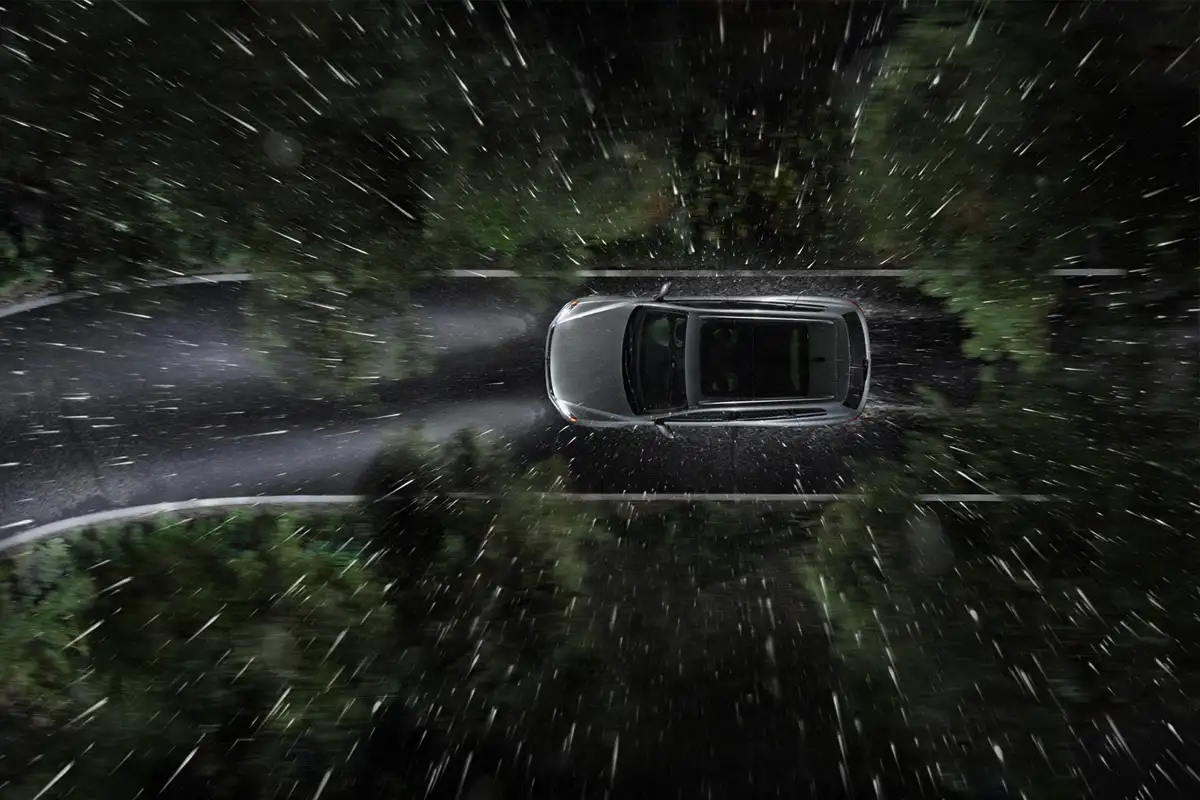 Hidas kiihdytys sateessa: Näin suomalaiset kuskit säästävät polttoainetta