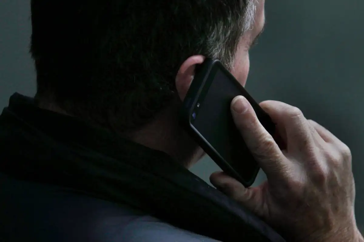 Näin tunnistat huijauspuhelut "energieneuvojilta" ja suojaudut syksyn 2025 huijauksilta