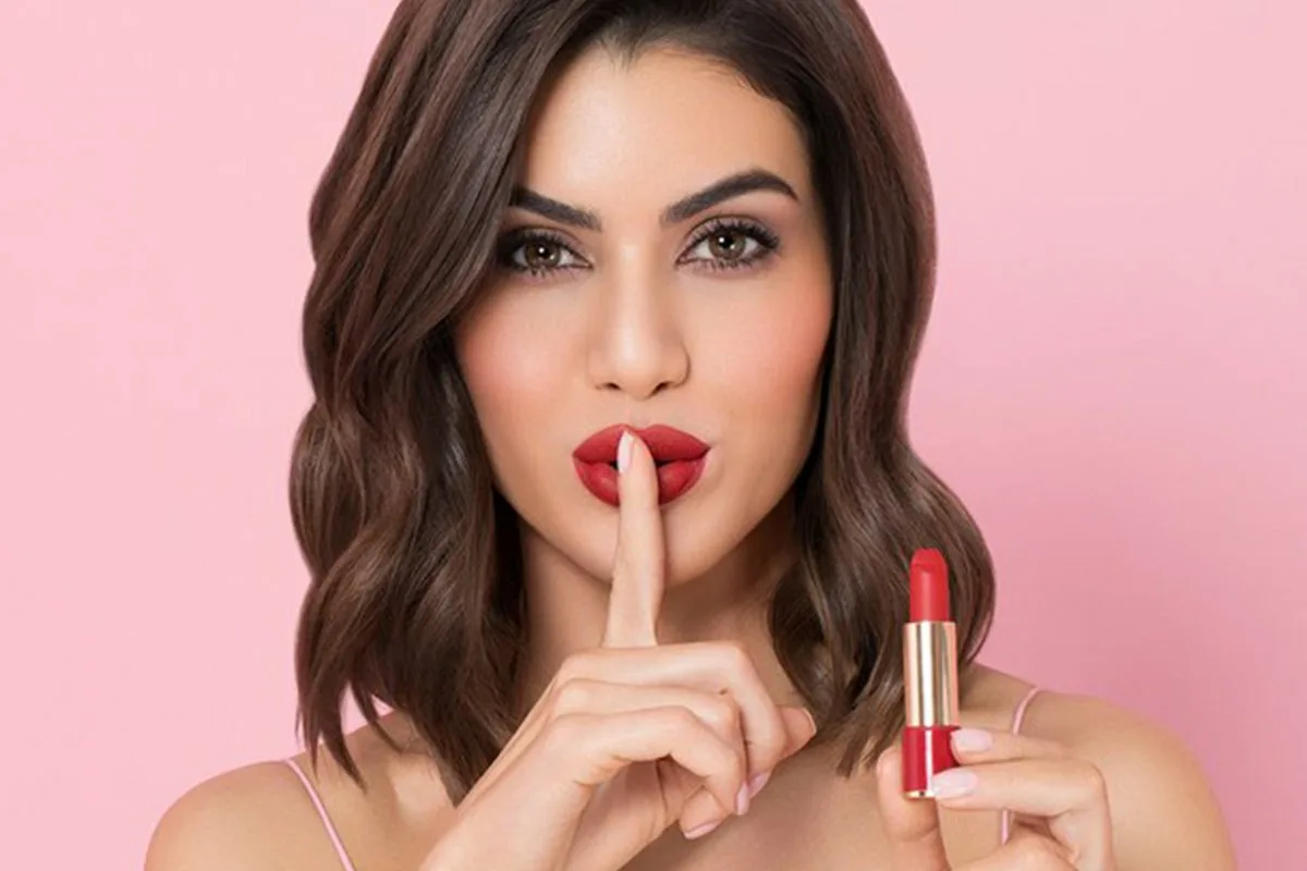 Syksyn 2025 huulipunatrendit – löydä täydellinen sävy!