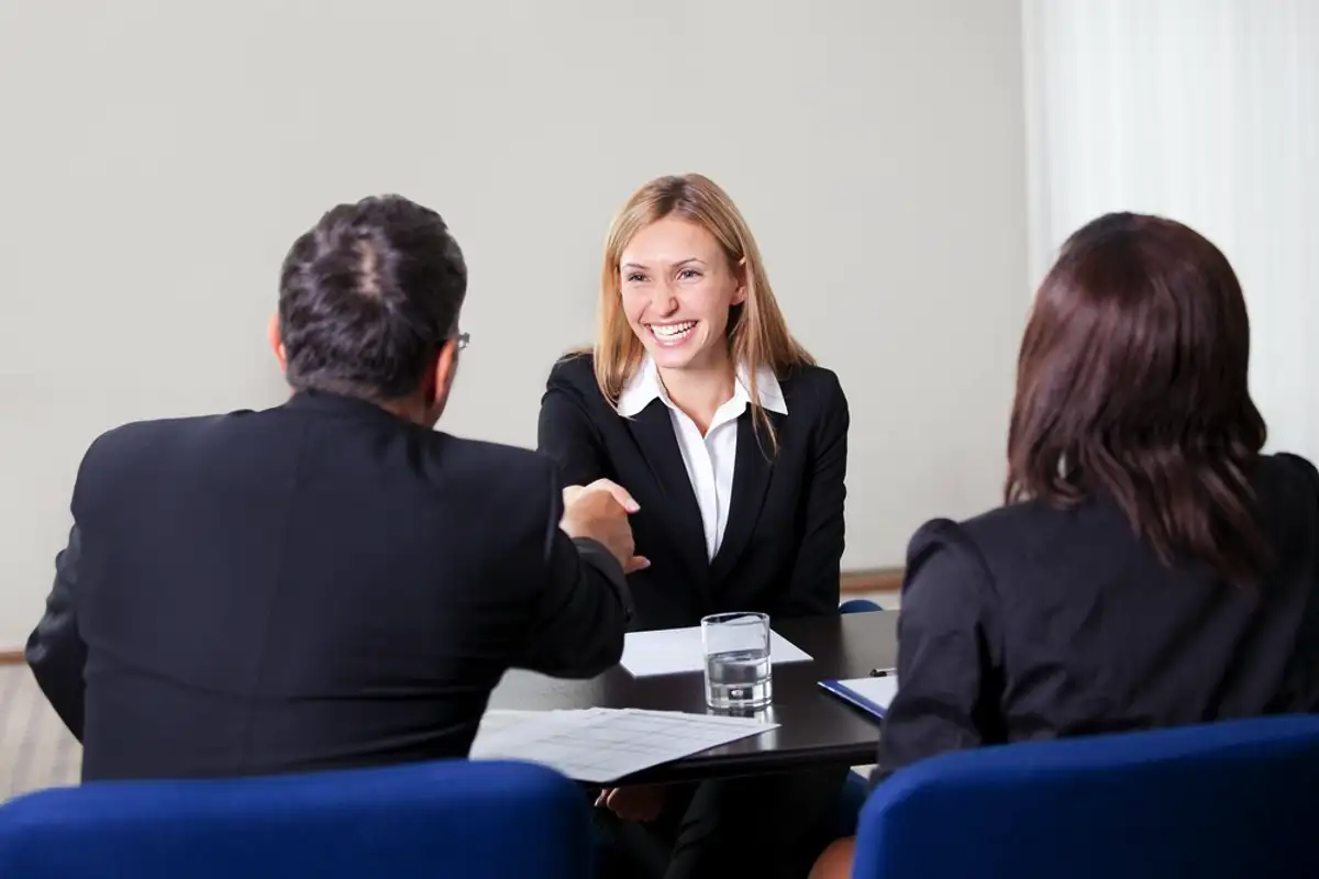 "Kahvikuppitesti": näin läpäiset työhaastattelun ovelan tarkistuksen!