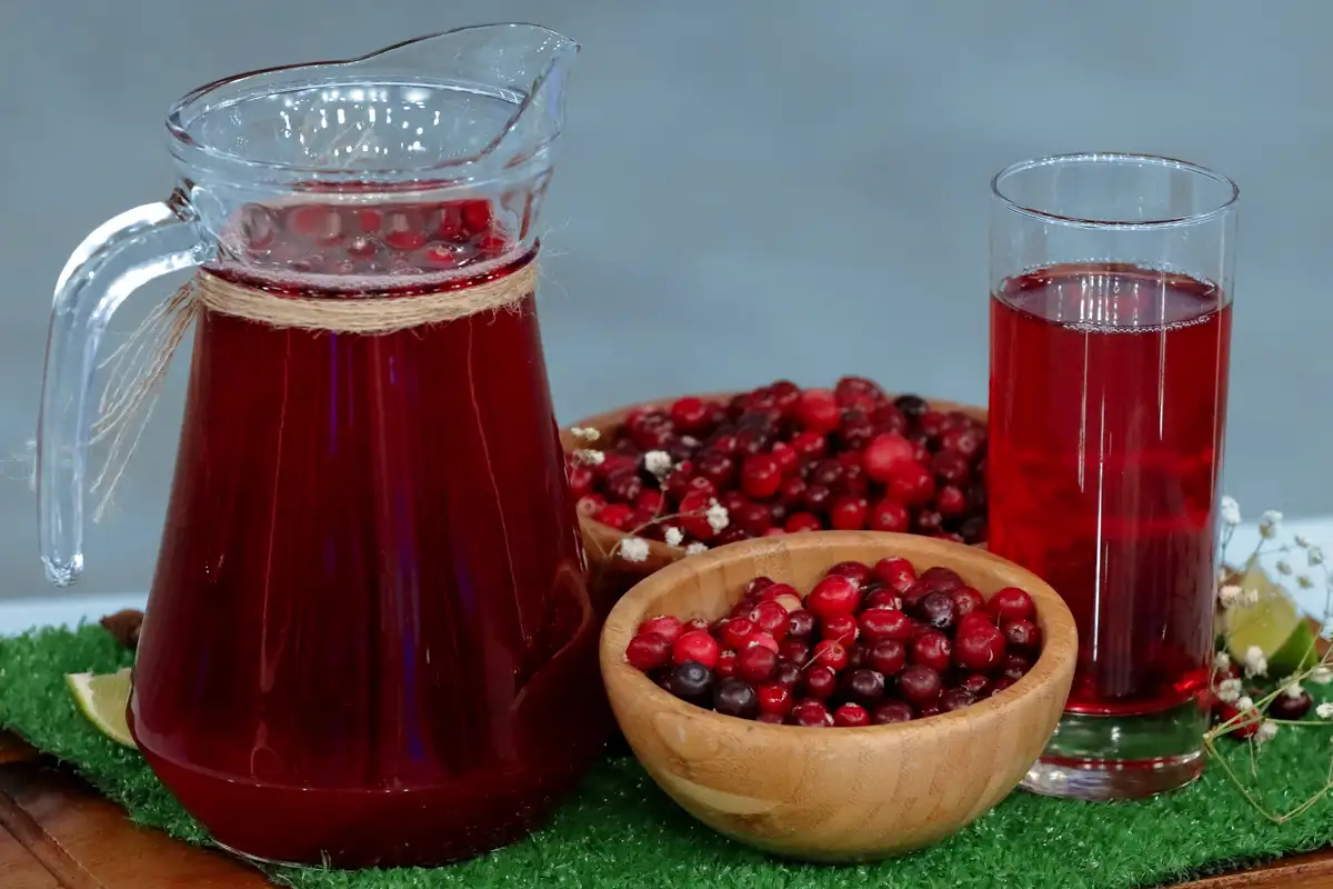 Suomalainen karpalosiirappi: helsinkiläinen herkku teehen ja jälkiruokiin