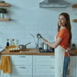 Kuinka pitää keittiö puhtaana? Suomalaiset salaisuudet ilman kemikaaleja