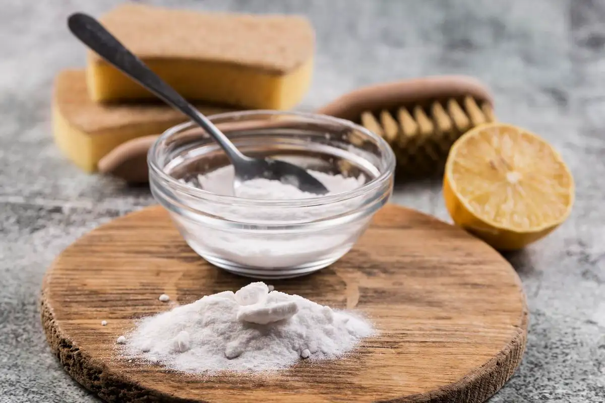 Salaisuus kenkien hajun poistoon minuuteissa – ilman pesua!