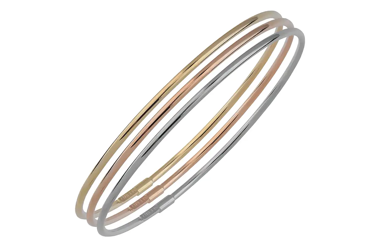 Kierrätä vanhat metallirannekorut: Luo kätevä järjestäjä korvakoruillesi