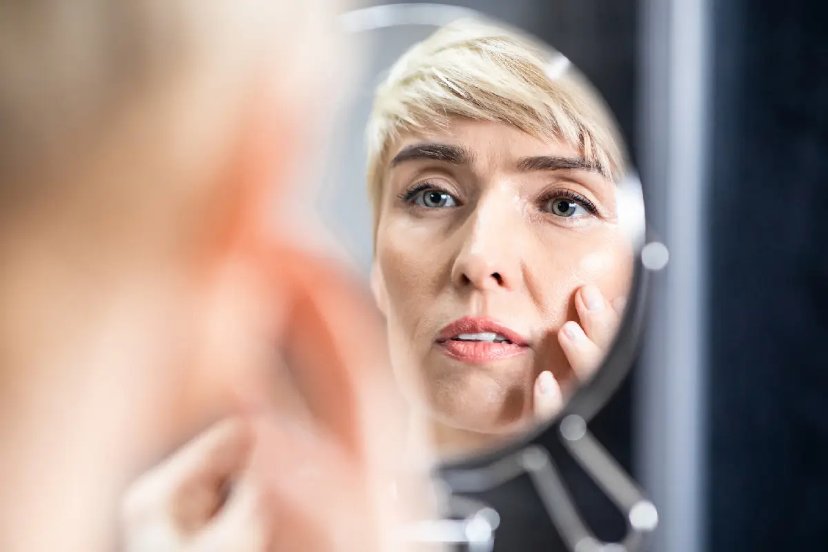 Pelko vanhenemisesta: Miksi syntymäpäivät ja vuosikymmenten vaihdot herättävät ahdistusta?