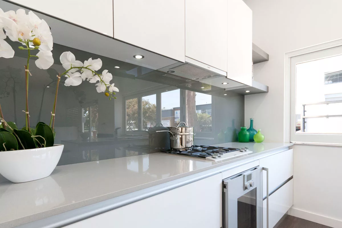 Palauta isoäidin viehätysvoima: kuinka luoda vintage-keittiö retrotyylillä