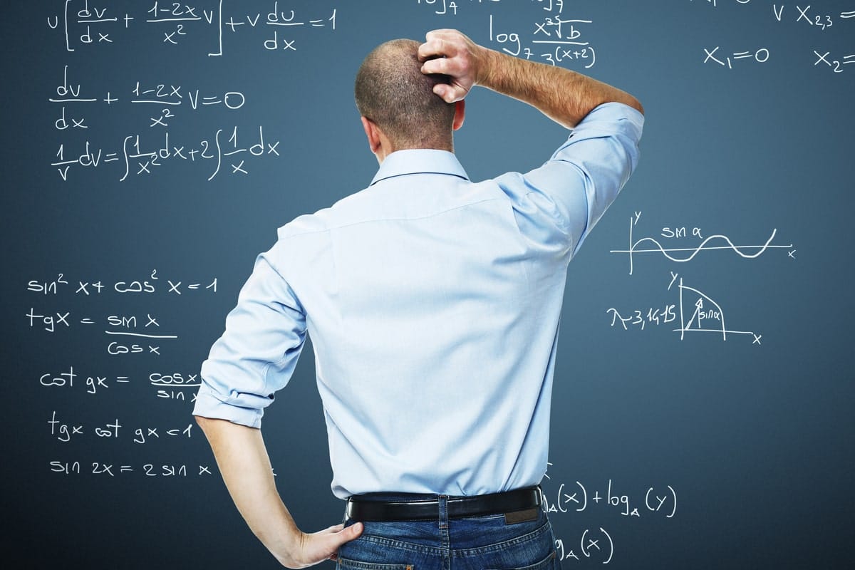 Pystytkö ratkaisemaan tämän? (50 + 50) × 50 ÷ 50 + 50 – 85 % ihmisistä menee sekaisin!